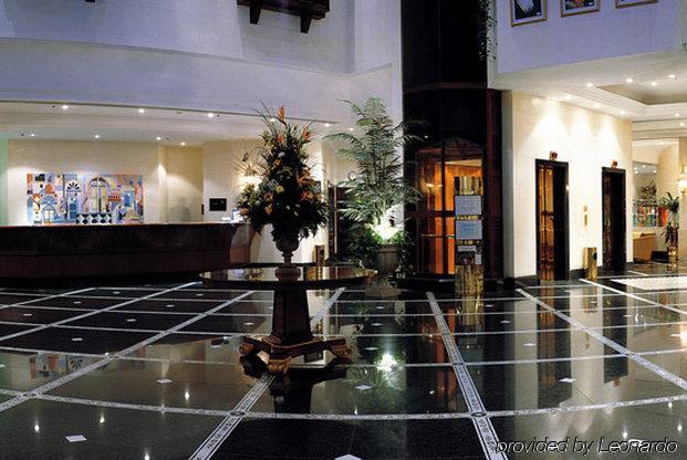 Le Meridien Джеда Интериор снимка Lobby