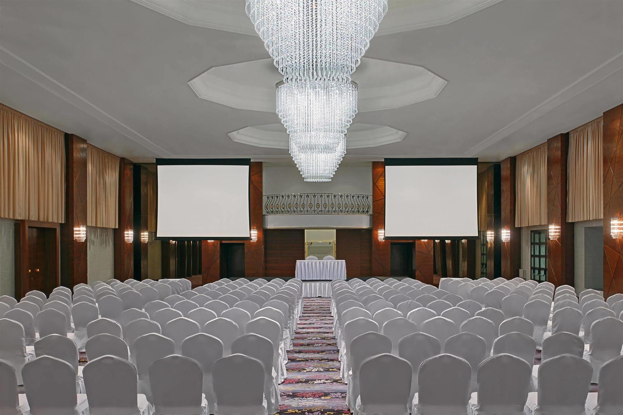 Le Meridien Джеда Екстериор снимка The Grand Ballroom