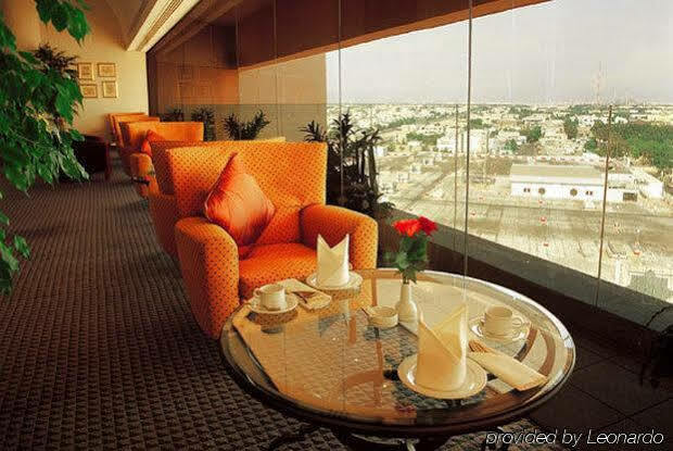 Le Meridien Джеда Екстериор снимка Club Lounge
